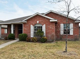 2922 Margeaux Dr, Lancaster, TX 75134