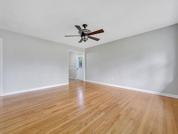 3rd image of 723 Pitt Ave