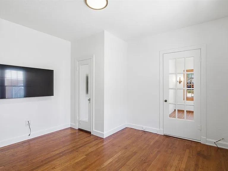 2516 Shirley Ave — Photo 21
