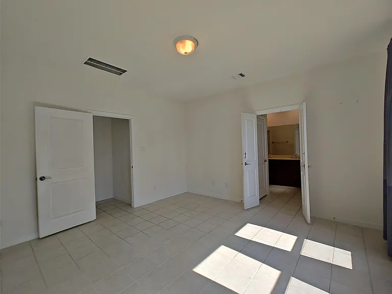 7802 Winter Hawk Cir — Photo 17