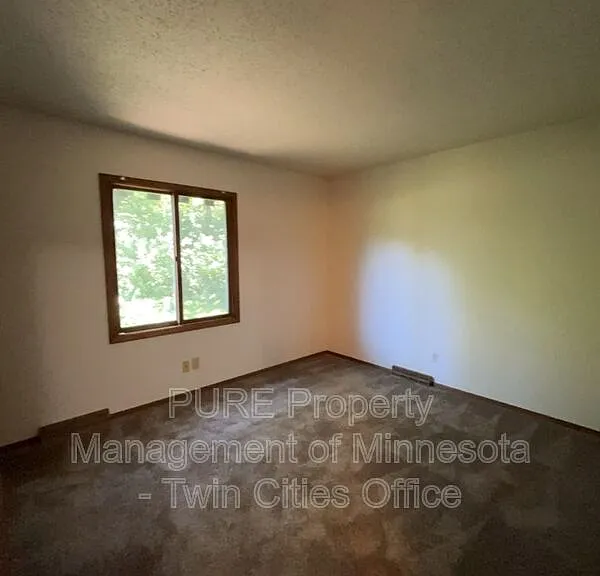 1514 N Timber Rdg — Photo 18