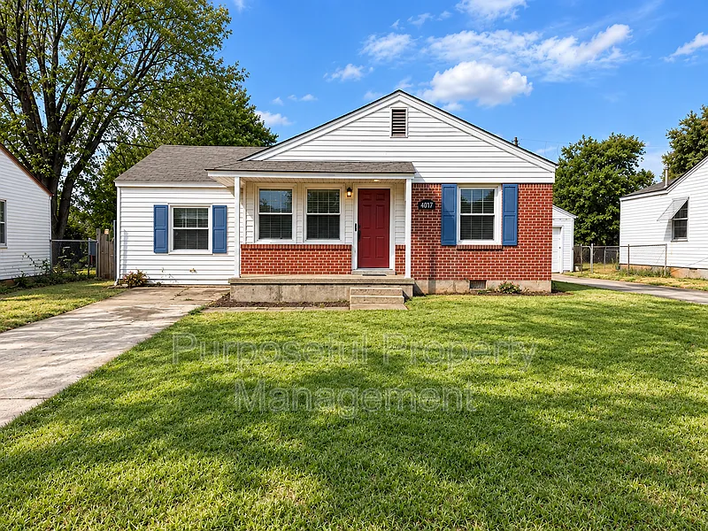 3 bed, 1.0 bath, 1098 sqft, $1,250 — Photo 1
