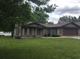1136 Hileah Dr, Crossville, TN 38572