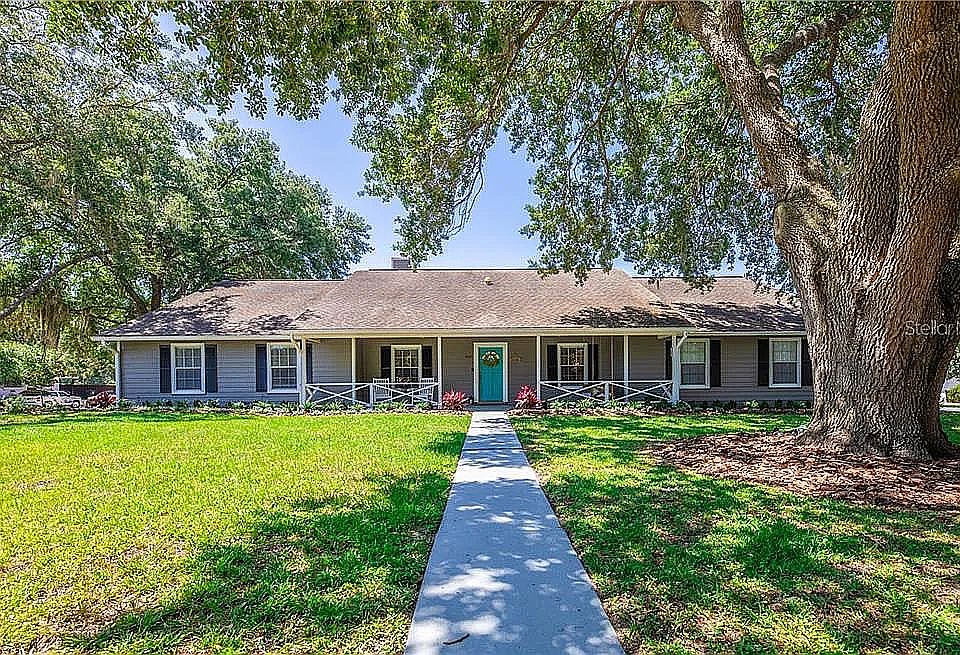 1st image of 600 Lake Charm Ct