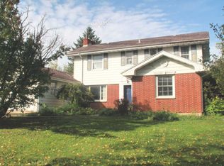 26788 W Highland Rd, Barrington, IL 60010