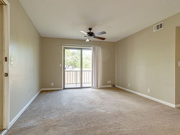 4th image of 420 Walton Ln APT K66