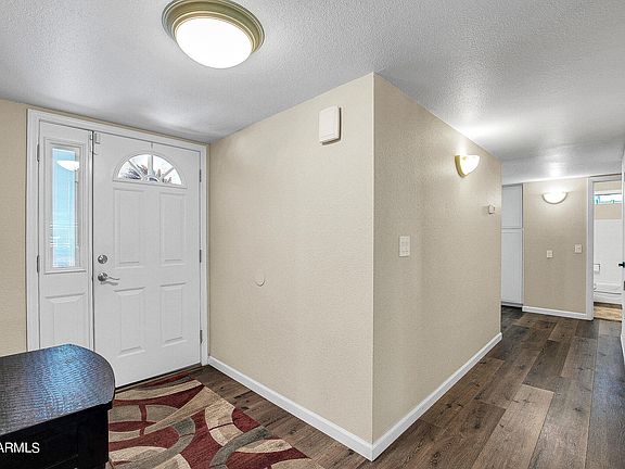 4th image of 540 S Essex Lane