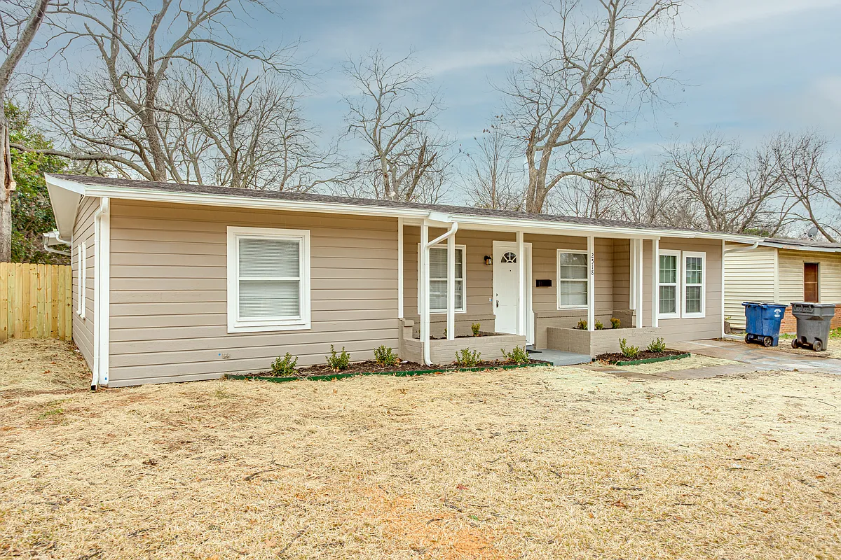 Building Photo - 2518 Winthrop Dr