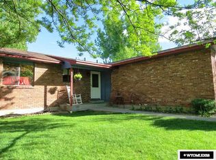1213 E Forest Dr, Riverton, WY 82501