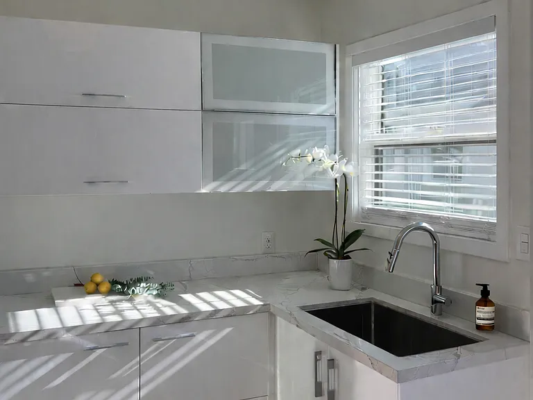 2206 Ocean Park Blvd #D — Photo 4
