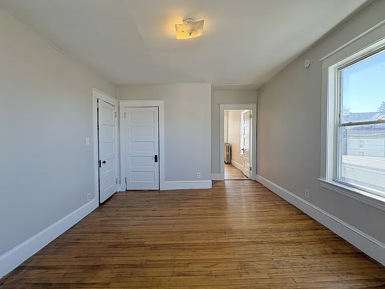 73 College St #3 — Photo 9