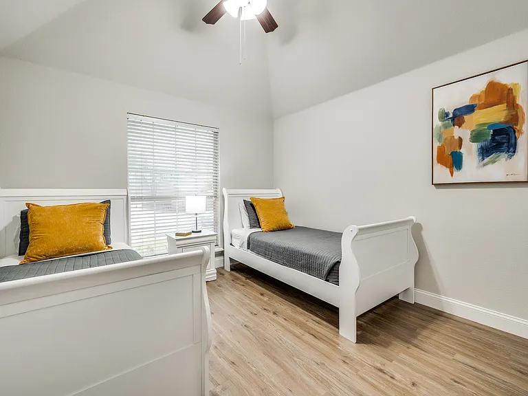 9512 Shirland Ln — Photo 19