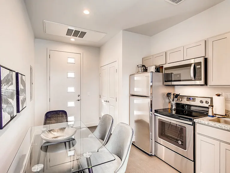C3 Lofts — Photo 17