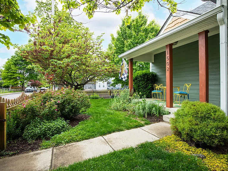 1502 Woodlawn Ave — Photo 17