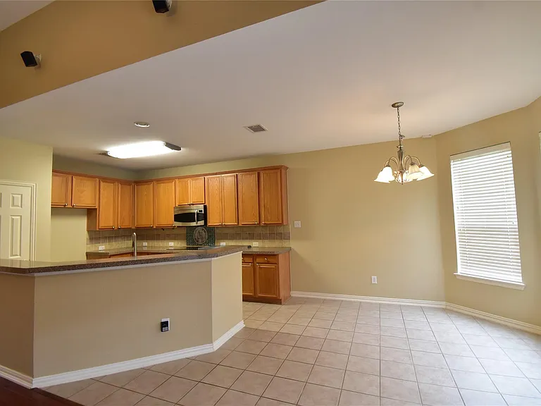 7995 Quiet Meadow Ln — Photo 7