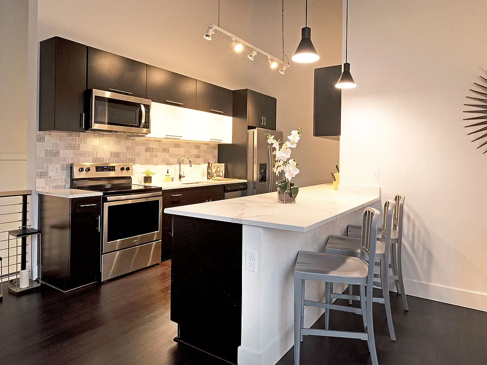 550 Ultra Lofts