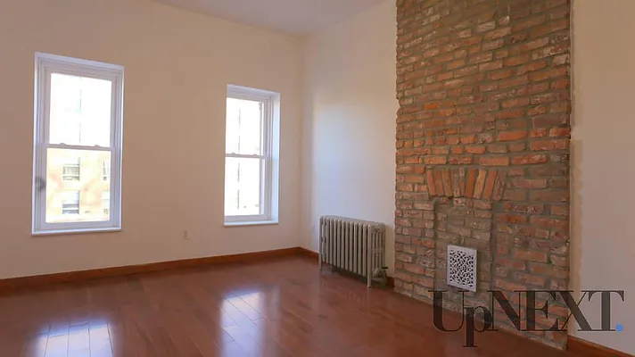 Rented by UpNext Real Estate | media 30