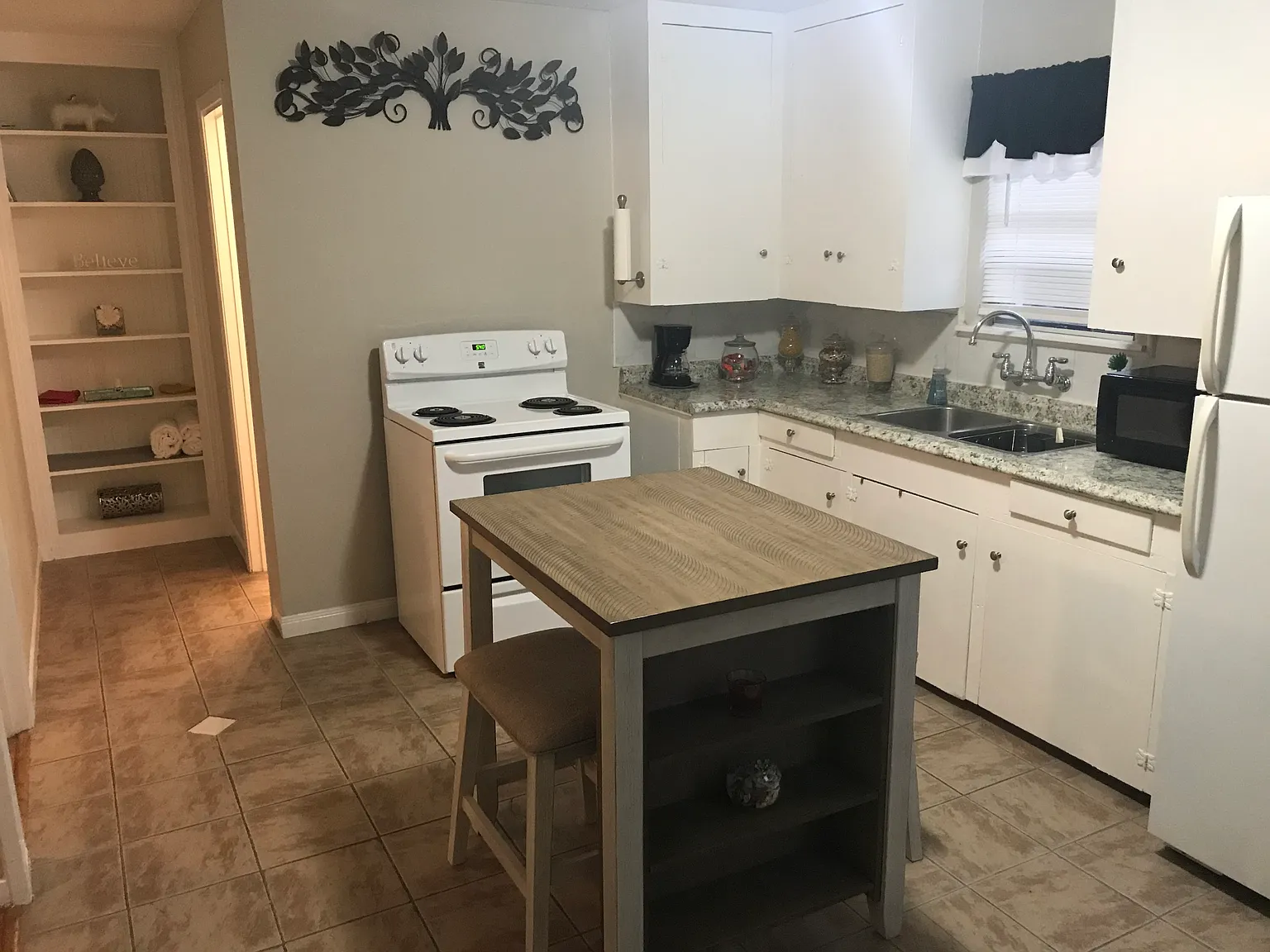 2715 Cleburne St — Photo 4