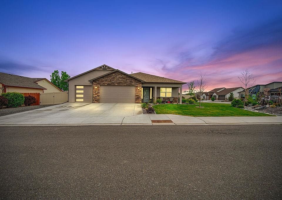 1st image of 957 Elberta Dr