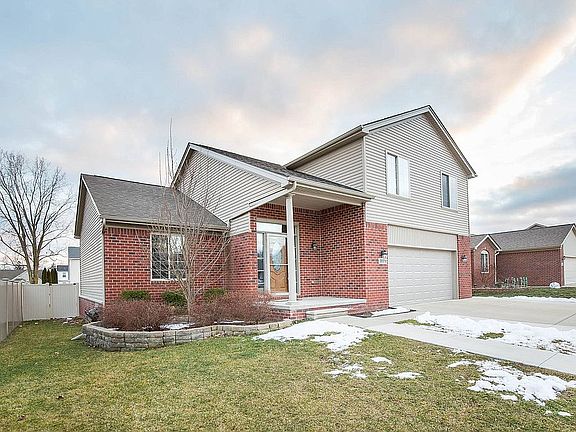 2nd image of 30370 Redford Dr