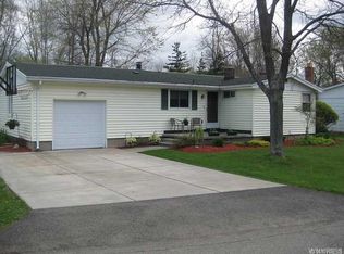 1596 S Bend Ln, Lake View, NY 14085