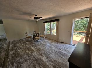18 Whitaker Cir, Fairview, NC 28730