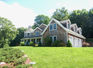 15 Bel Lago Dr, Putnam Valley, NY 10579