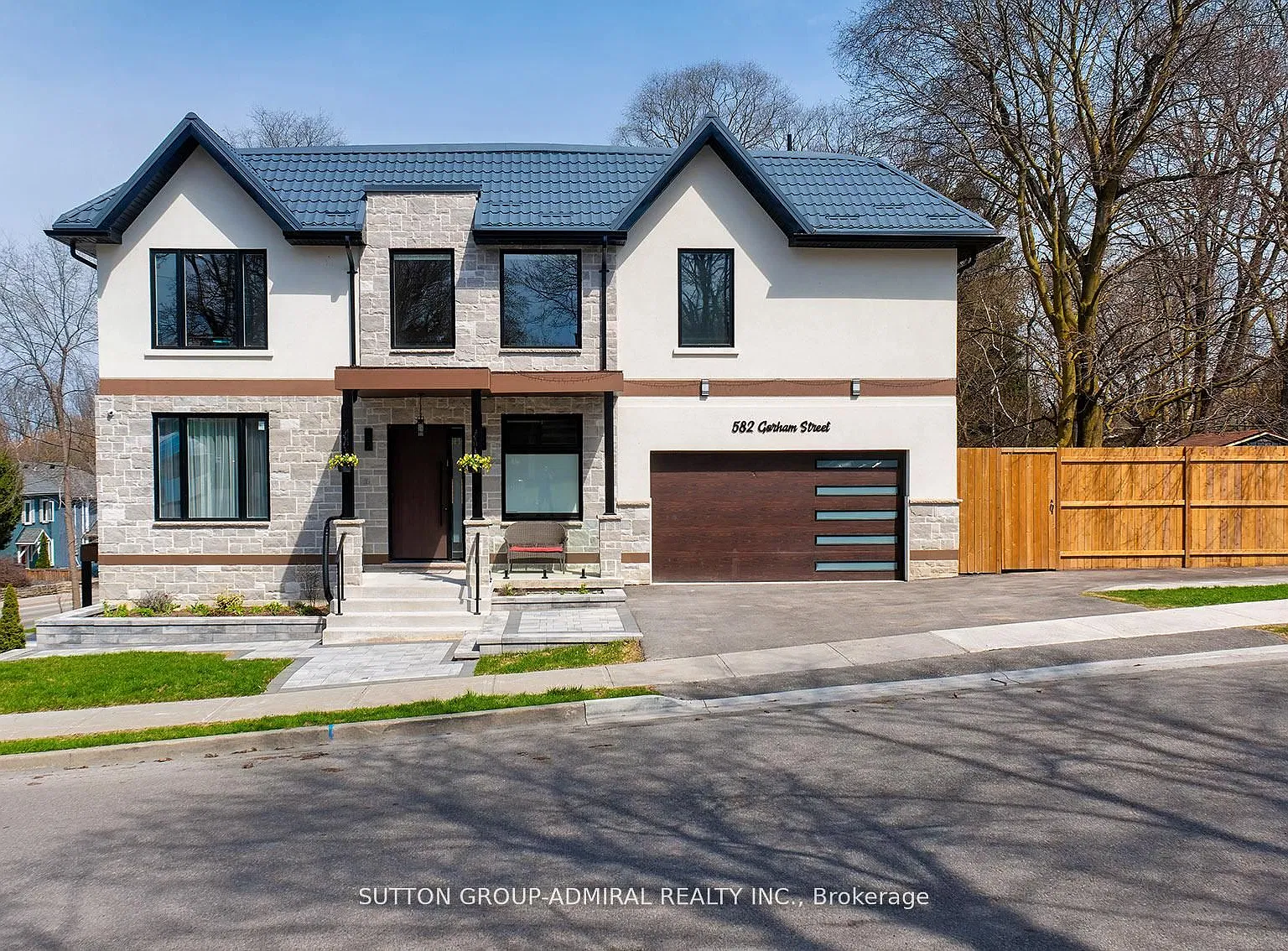 5 bed, $4,300 — Photo 1