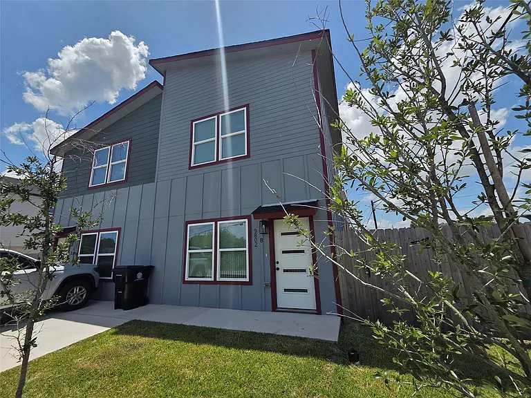 9806 Fillmore St #B — Photo 1