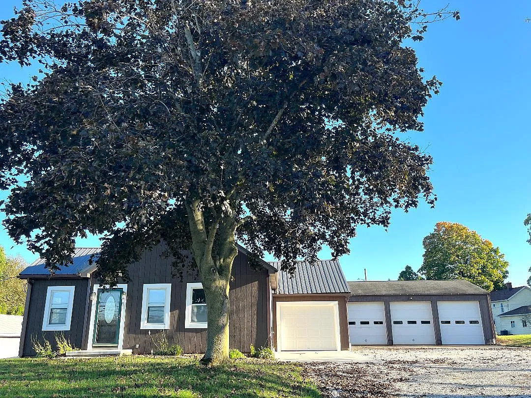 2 bed, 984 sqft, $1,700 — Photo 1