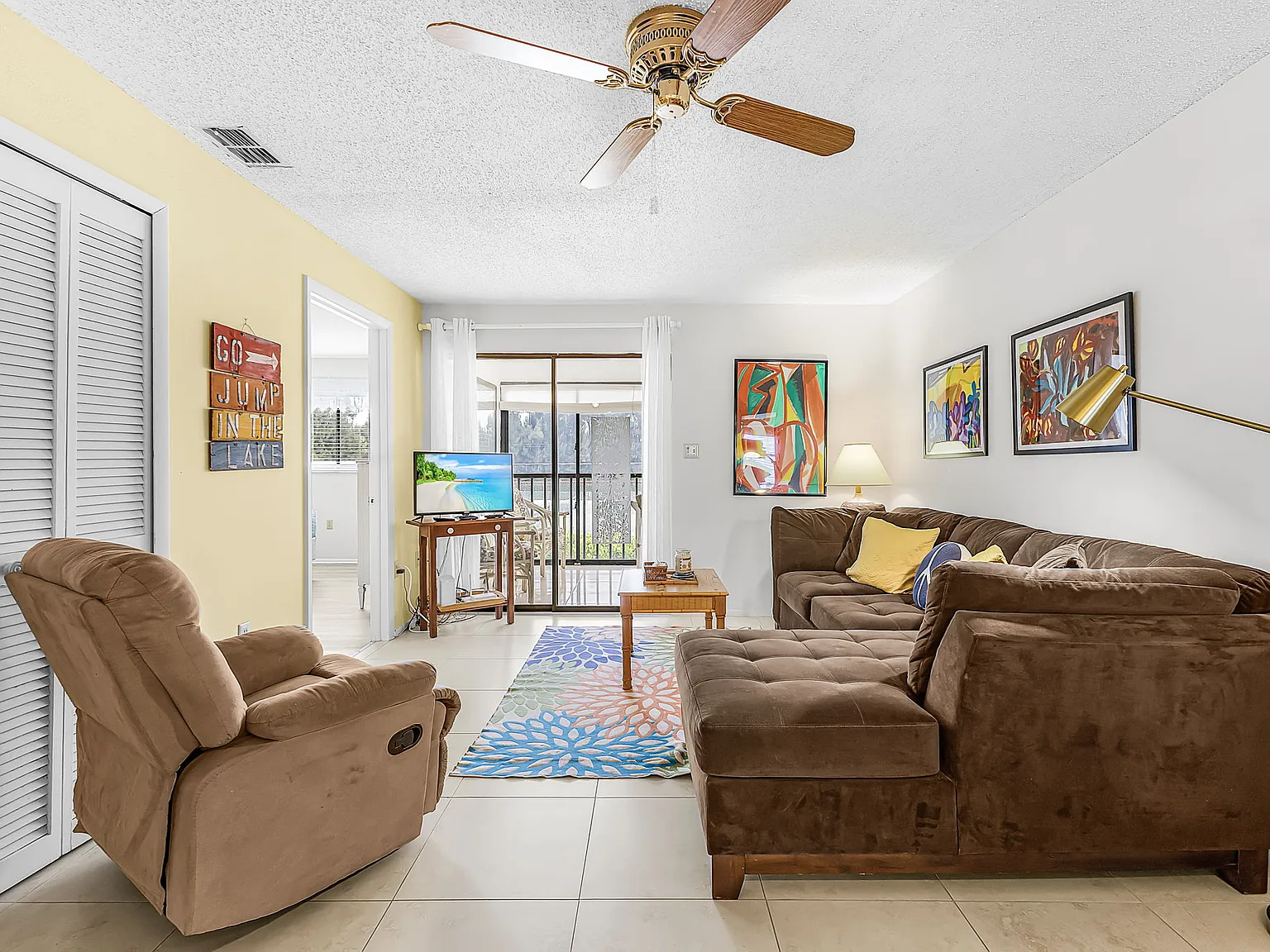 2 bed, 892 sqft, $2,100 — Photo 3