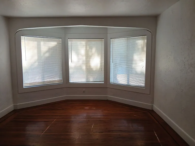 801 Taylor St — Photo 2