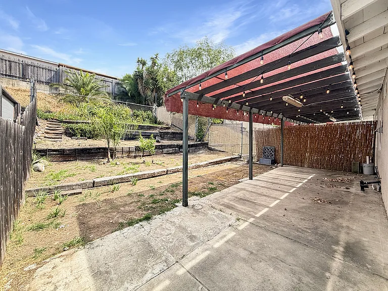 6123 Horton Dr — Photo 14