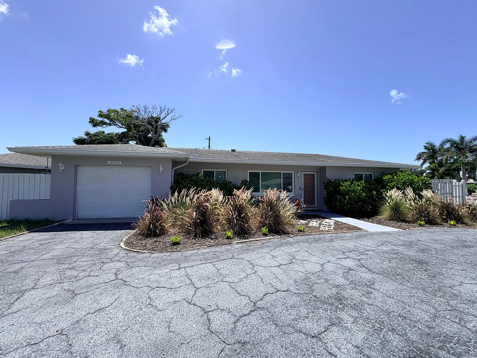 2 bed, 1346 sqft, $3,050 — Photo 3