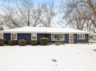 3906 Leominster Ave, Joliet, IL 60431