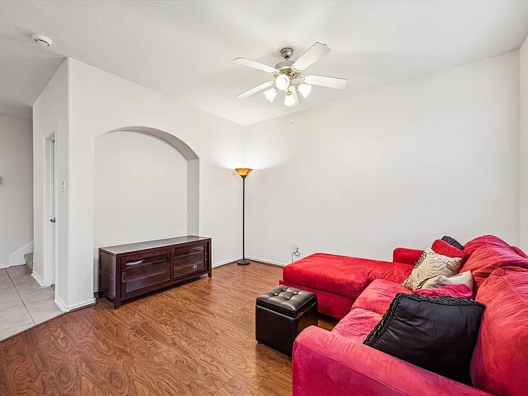 3206 Pearl Bluff Ln — Photo 8