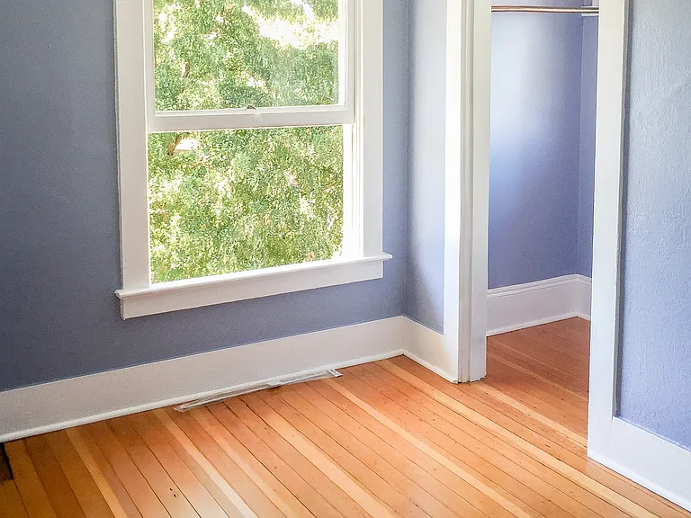 Bedroom 1 with walk in closet - Upper