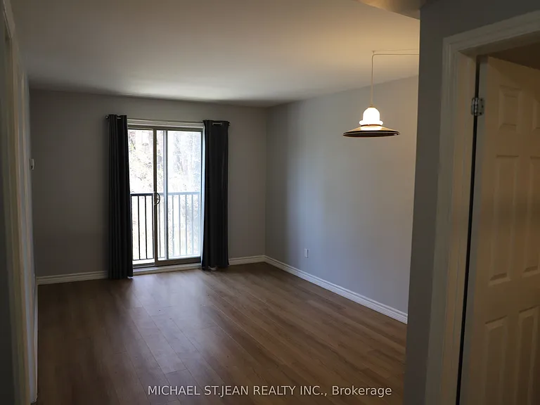 28 Victoria Ave N #314 — Photo 6
