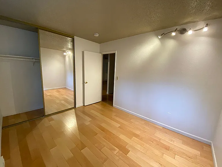 2230 NE 15th Ave #1-4 — Photo 11