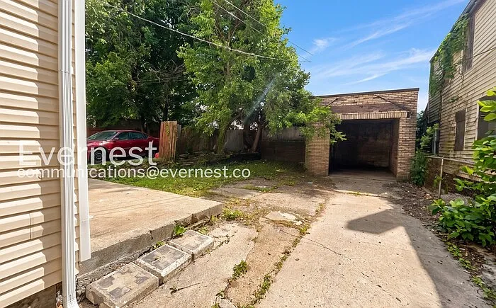1265 E 99th St — Photo 25
