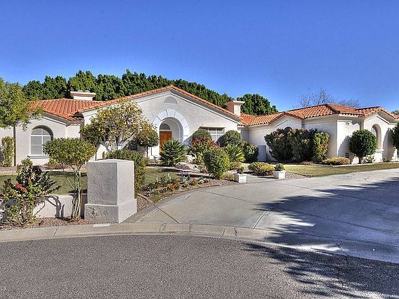 2nd image of 5028 E Calle Del Norte