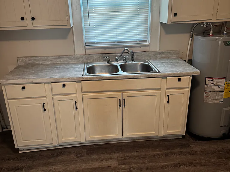 820 Paul St — Photo 3