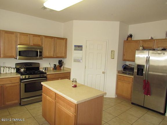 4th image of 208 W Calle Cascara