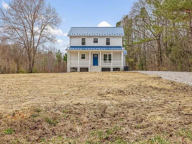 20015 James River Dr — Photo 3