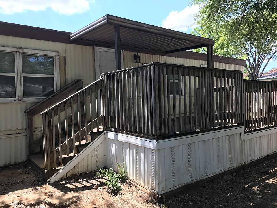 1st image of 136 Lake Vista Dr