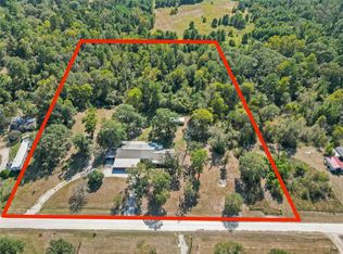 33 W Walnut Lake Dr, Huntsville, TX 77320