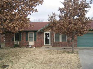 424 E Main St, Maud, OK 74854