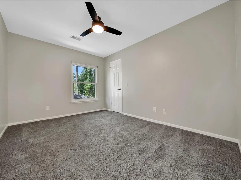 11 Windledge Pl — Photo 26