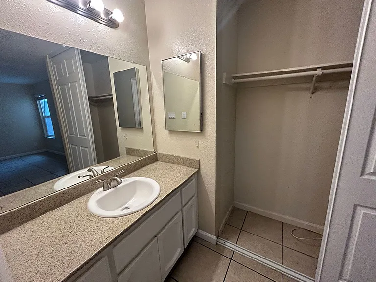 2104 Sharon Way — Photo 18