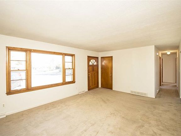 4th image of 1714 Croyden Ct